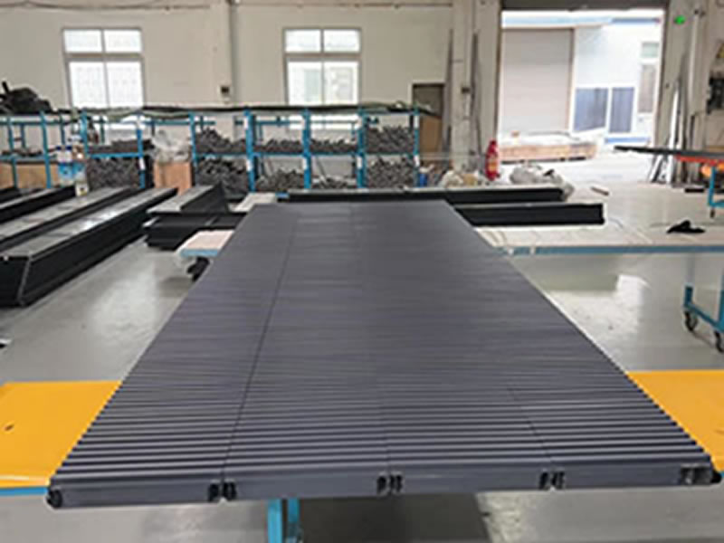 Aluminum Line Garage door